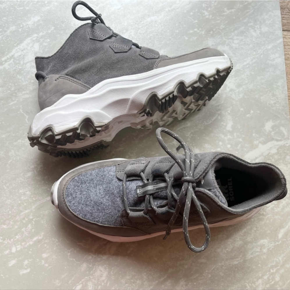 [Sorel] Kinetic Breakthru Caribou Waterproof Boot View 2